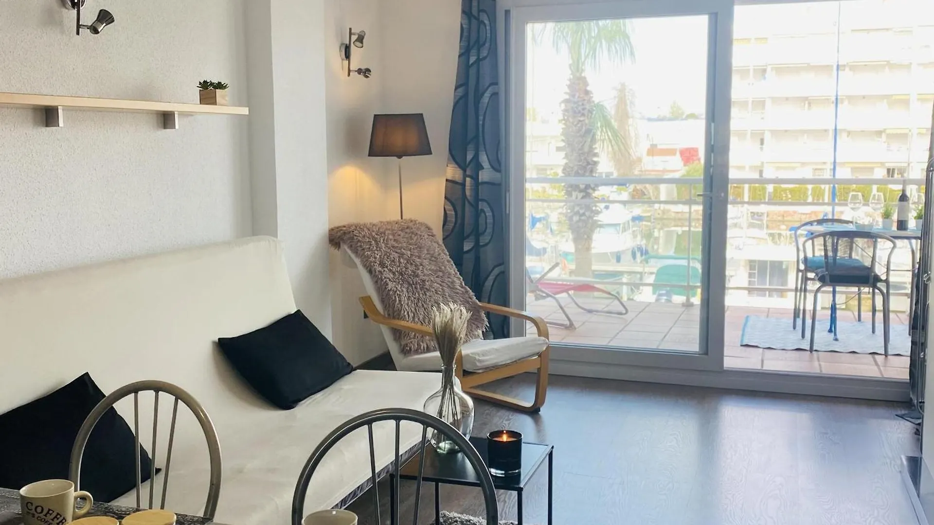 Port Canigo I 121 - Apartamento En Santa Margarita Con Piscina Comunitaria Y Vistas Al Canal. - Es-228-174 ロザス